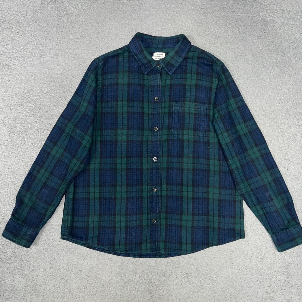 LL Bean Shirt Women's Sz M Petite Green Blue Plaid Flannel Relaxed Fit Button Up